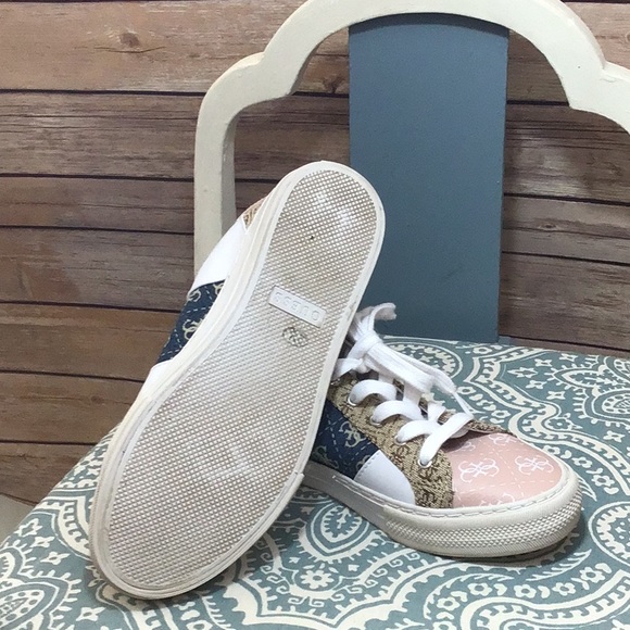 Guess Sneakers - Picture 4 of 6